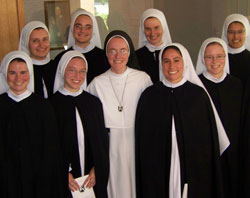 File:Nuns habit 3.jpg